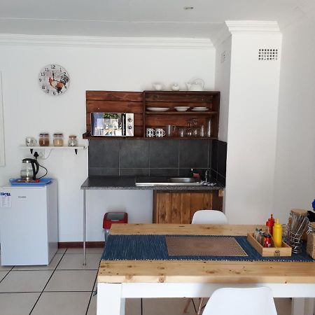 La Casa On Bashee Panzió Boksburg Kültér fotó